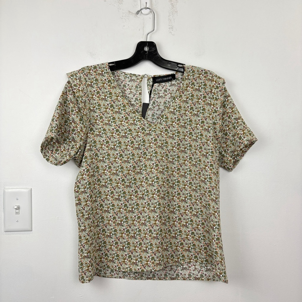NWT Lofty Manner Ditsy Floral Pleated Shoulder V-Neck Blouse